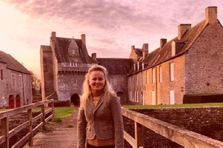 Madison, 37 — Escort in Campeneac, France
