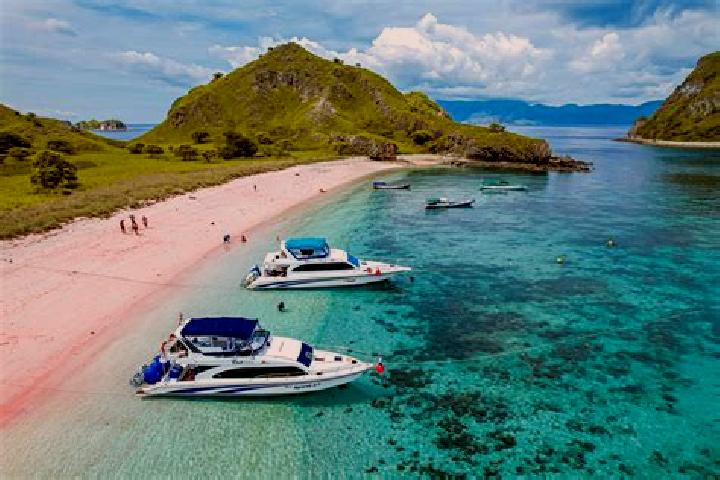 Madison, 37 — Escort in Labuan Bajo, Indonesia