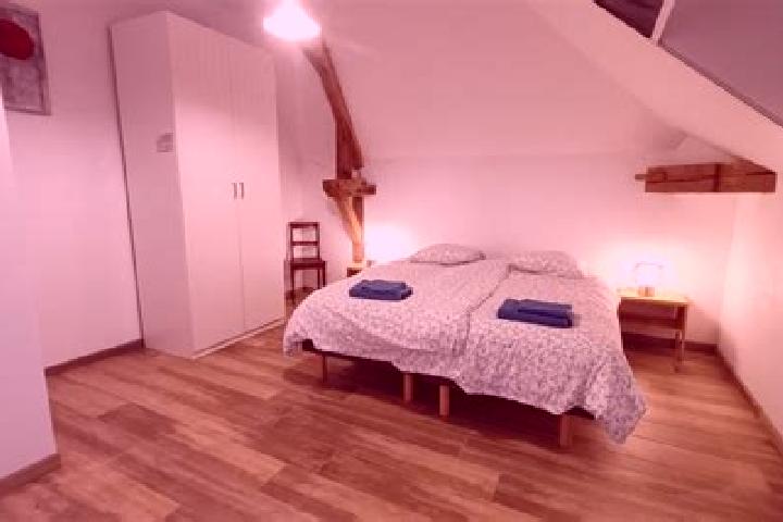 Madison, 37 — Escort in Montpont-en-Bresse, France