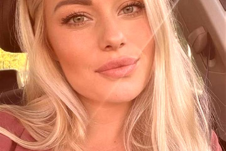 Madison, 38, a blonde hazel-eyed caucasian companion based in Kinkoua. Offering Duos, Striptease, 69. Available for incall and outcall, day and evening dates.