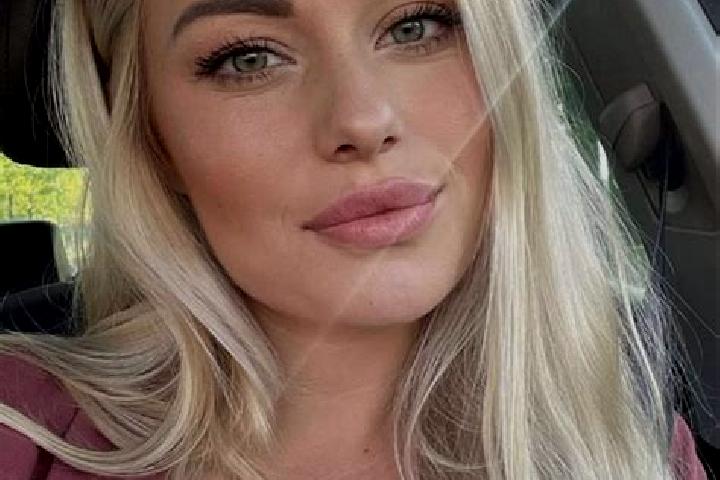 Madison, 38, a blonde hazel-eyed mediterranean companion based in Guiglia. Offering CIM, A-Level, Domination, Dinner Date, Deep French Kissing. Available for...