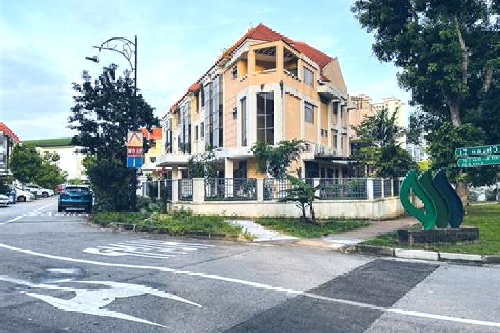 Madison, 38 — Escort in Braddell Heights Estate, Singapore