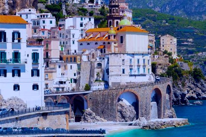 Madison, 38 — Escort in Cogollo, Italy
