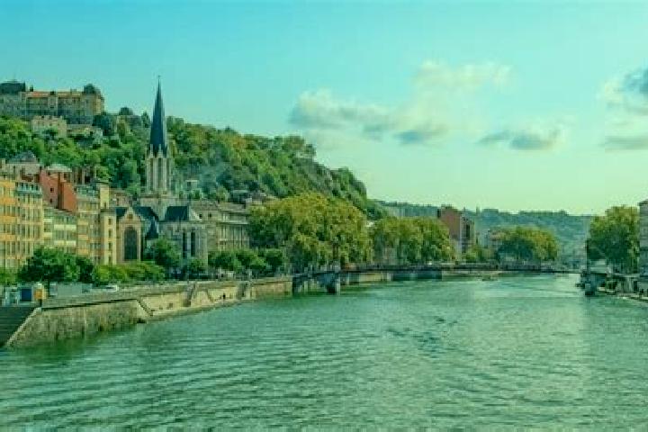 Madison, 38 — Escort in Rives, France