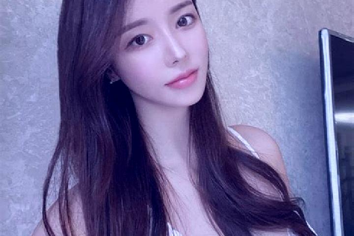 Madison, 38 — Escort in Wugongtai, China