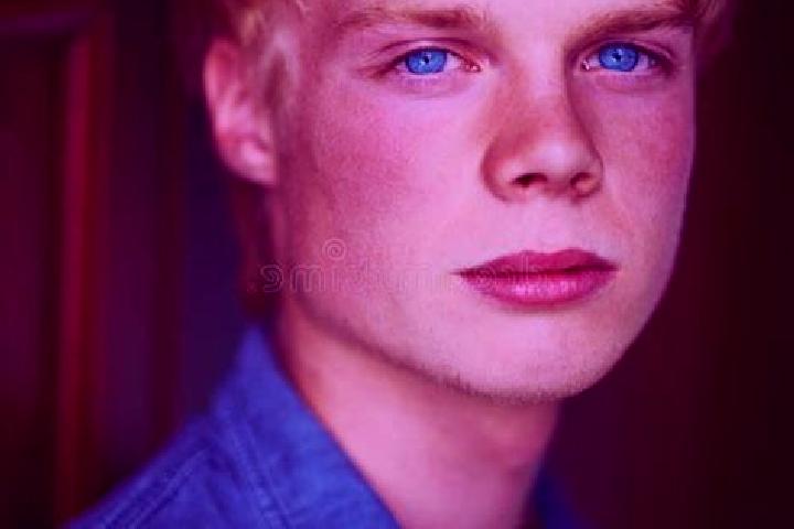 Madison, 39, a blonde blue-eyed asian companion based in Fonte Frances. Offering Dinner Date, Erotic Massage, Prostate Massage. Available for incall and outc...