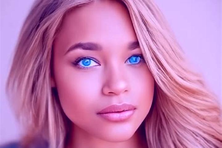Madison, 39, a blonde blue-eyed latina companion based in Oliva. Offering Duos, 69, Roleplay. Available for incall and outcall, day and evening dates.