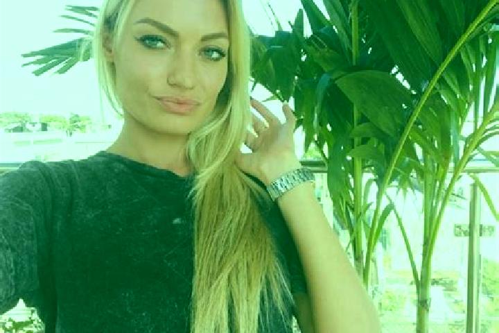 Madison, 39, a dark blonde amber-eyed caribbean companion based in Klinca Sela. Offering Striptease, A-Level, GFE, Erotic Massage, Dinner Date. Available for...