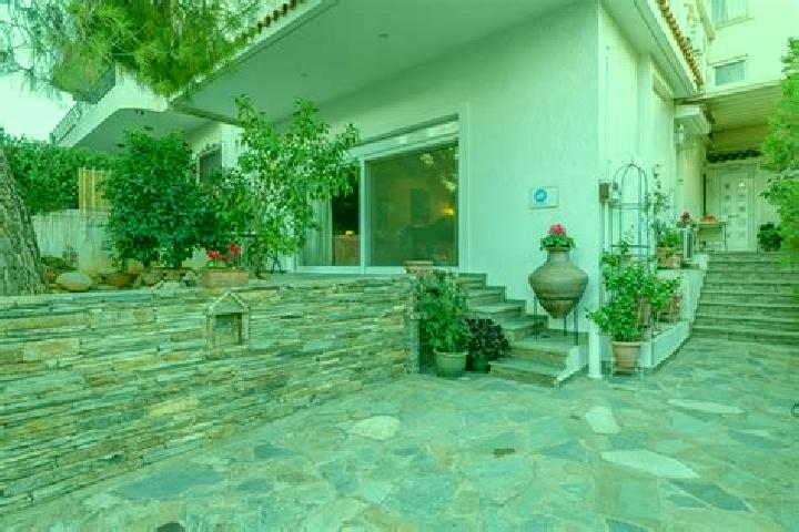 Madison, 39 — Escort in Palaio Tsifliki, Greece