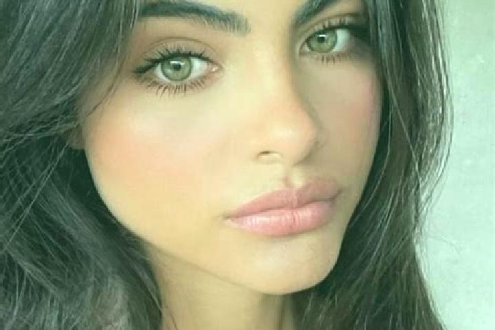 Maya, 20, a blonde dark-eyed indian companion based in Pullenvale. Offering 69, Massage, CIM, Duos. Available for incall and outcall, overnight bookings avai...