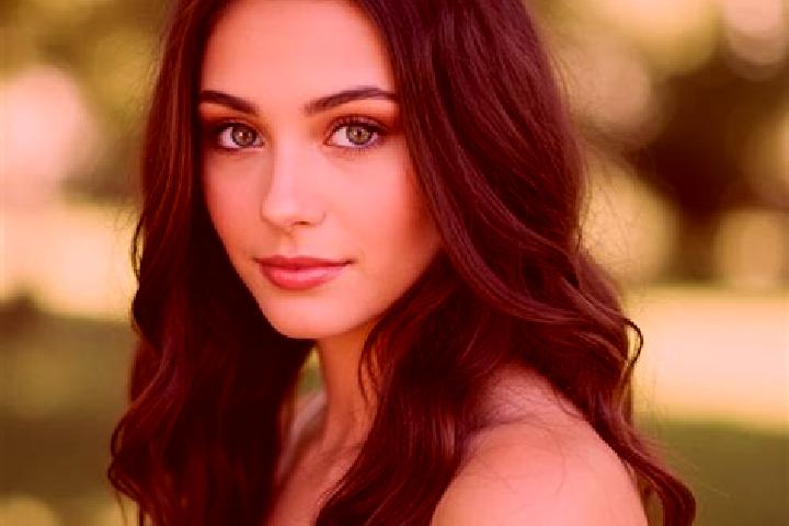 Maya, 20, a brunette hazel-eyed latina companion based in Maraimalainagar. Offering Overnight, 69, BDSM. Available for incall and outcall, day and evening da...