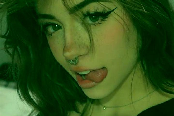 Maya, 20, a red green-eyed indian companion based in Useras. Offering OWO, A-Level, Deep French Kissing. Available for incall and outcall, overnight bookings...