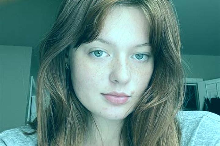 Maya, 20, a red grey-eyed mixed companion based in Kossandji. Offering Striptease, Roleplay, A-Level. Available for incall and outcall, overnight bookings av...