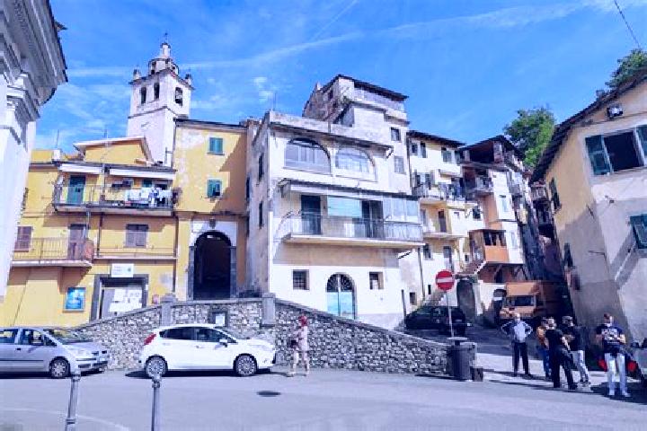 Maya, 20 — Escort in Albiano Magra, Italy