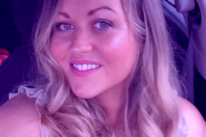 Maya, 20 — Escort in Ballynahinch, United Kingdom