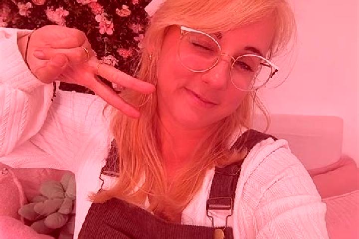 Maya, 20 — Escort in Kenn, Germany
