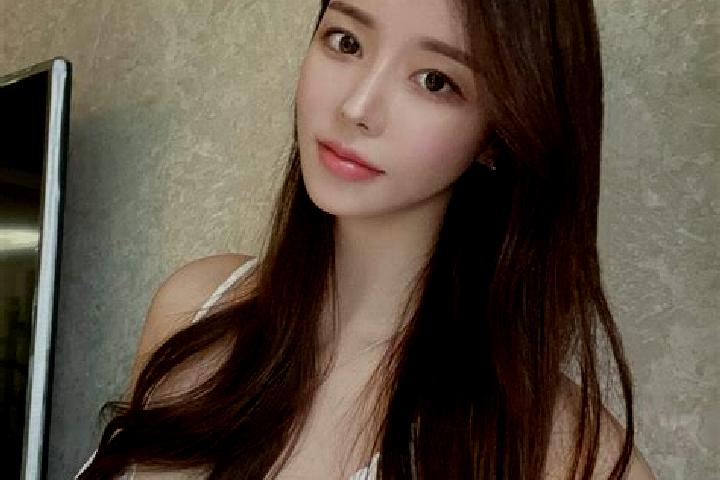 Maya, 20 — Escort in Laojunpo, China