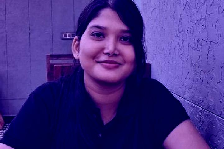 Maya, 20 — Escort in Patharia, India