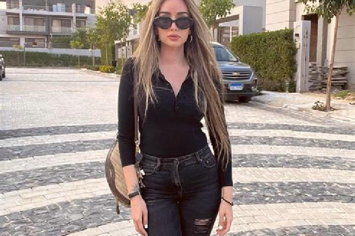 Maya, 20 — Escort in Zahed Shahr, Iran