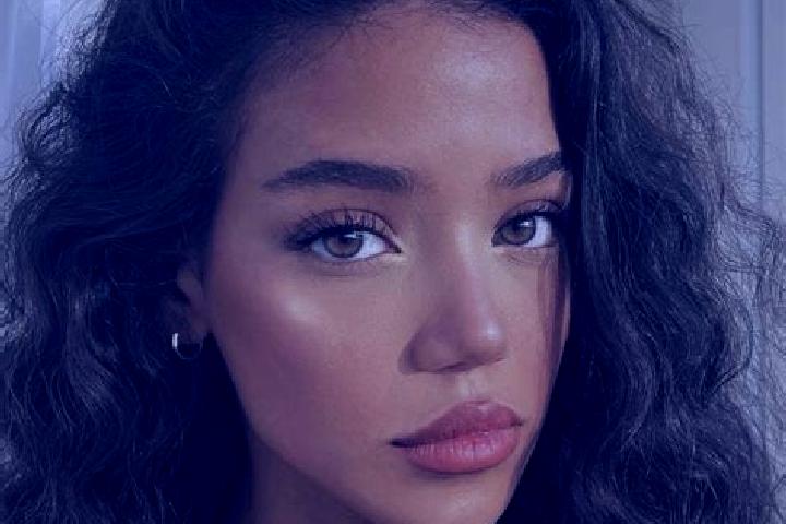 Maya, 21, a black brown-eyed caucasian companion based in Khasabad. Offering 69, Dinner Date, GFE. Available for incall and outcall, day and evening dates.