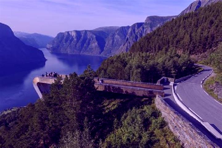 Maya, 21 — Escort in Skoger, Norway