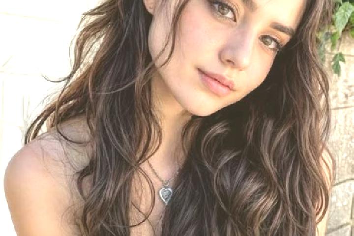 Maya, 22, a auburn amber-eyed middle eastern companion based in Orleans. Offering Erotic Massage, A-Level, BDSM, Party Girl, Domination. Available for incall...
