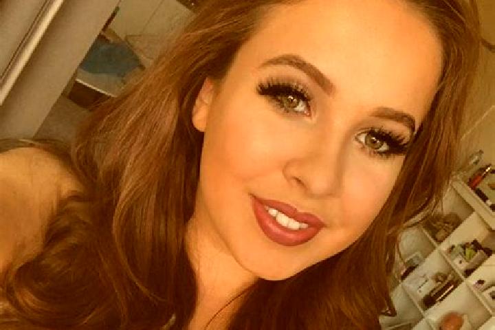 Maya, 22, a auburn brown-eyed mixed companion based in Burgh Heath. Offering Party Girl, Fetish, Striptease, CIM. Available for incall and outcall, day and e...