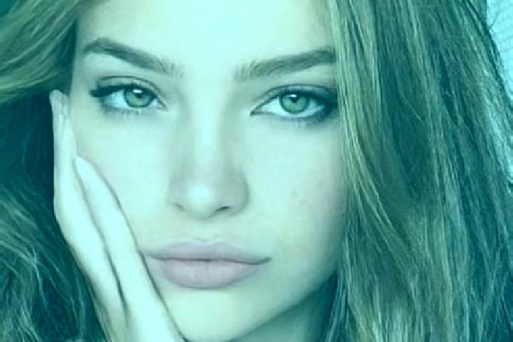 Maya, 22, a brunette green-eyed middle eastern companion based in Swallowfield. Offering Roleplay, Deep French Kissing, Party Girl, Erotic Massage. Available...