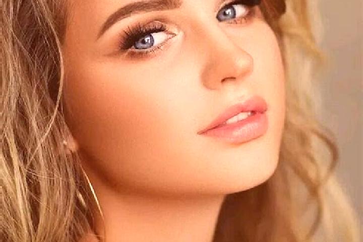 Maya, 22, a dark blonde blue-eyed mediterranean companion based in Nangoniekaha. Offering Striptease, 69, Travel Companion, Fetish, Erotic Massage. Available...