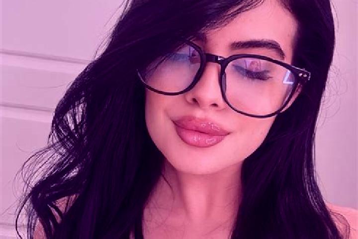 Maya, 22 — Escort in Fangtan, China