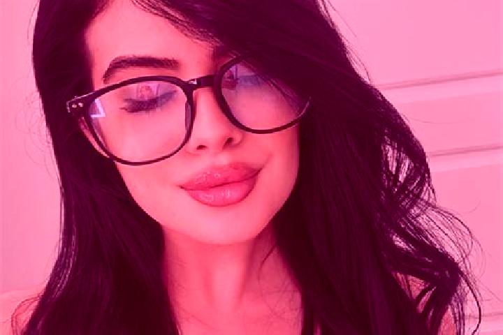 Maya, 22 — Escort in Kobiernice, Poland