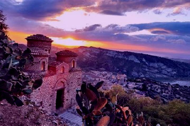 Maya, 22 — Escort in Melicucca, Italy