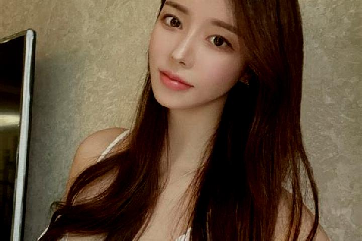 Maya, 22 — Escort in Sibaozi, China