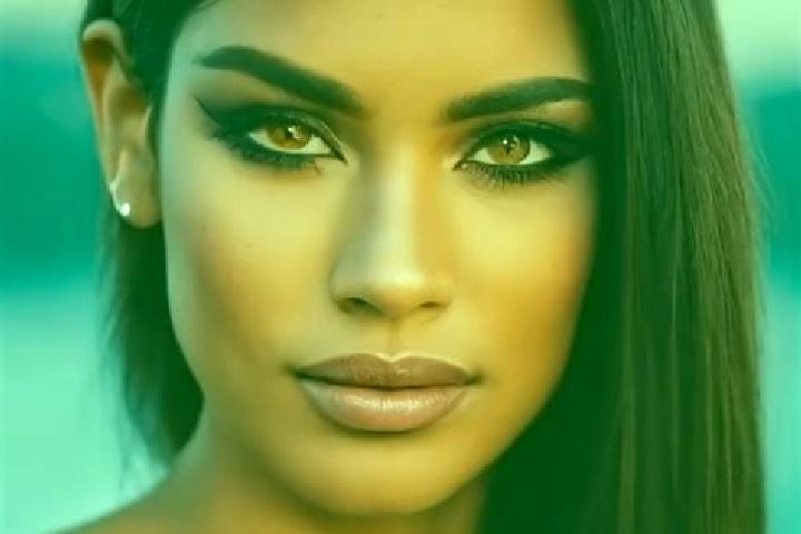 Maya, 23, a black amber-eyed latina companion based in Socol. Offering Party Girl, GFE. Available for incall and outcall, overnight bookings available.