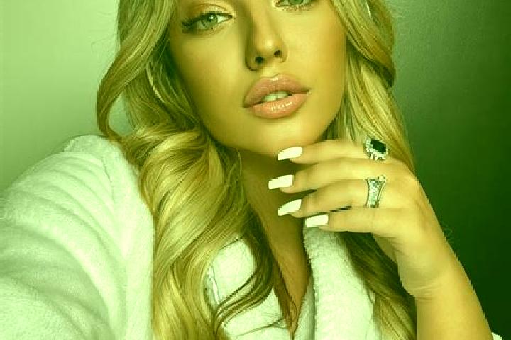 Maya, 23 — Escort in Bouquetot, France