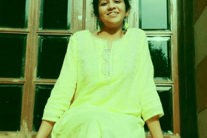 Maya, 23 — Escort in Durga Nagar Part-V, India