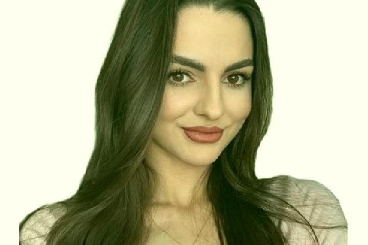 Maya, 23 — Escort in Gura Sutii, Romania