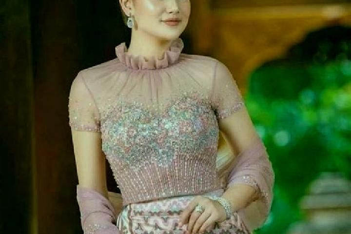 Maya, 23 — Escort in Myo Thit Ka, Myanmar