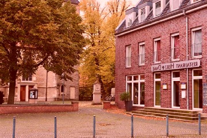 Maya, 23 — Escort in Nienberge, Germany