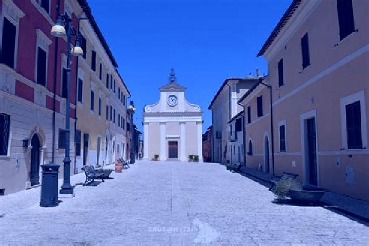 Maya, 23 — Escort in Poggio Catino, Italy