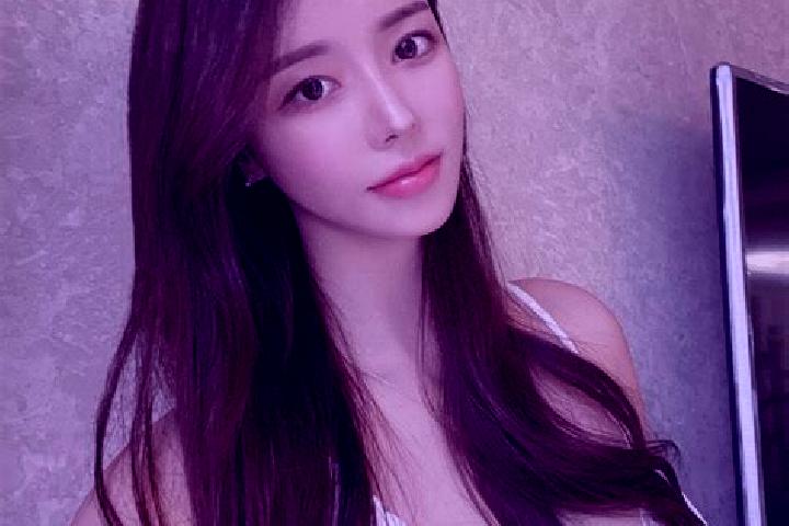 Maya, 23 — Escort in Sanweicun, China