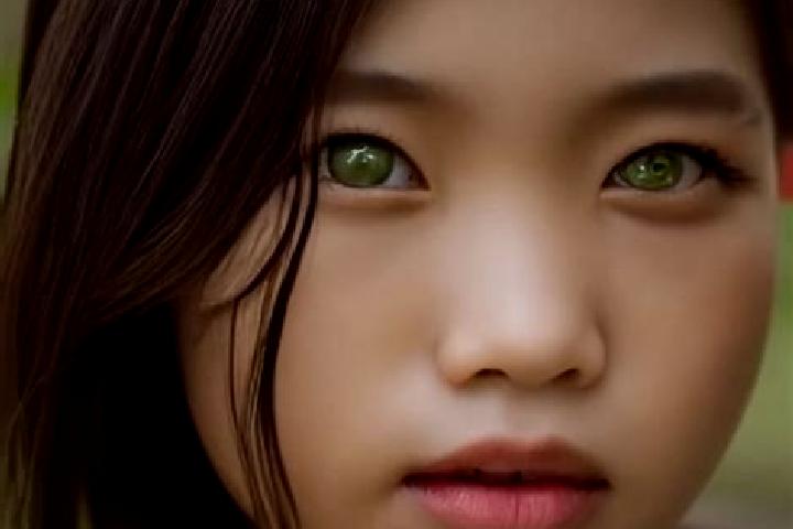 Maya, 24, a auburn green-eyed asian companion based in Shupenze. Offering Travel Companion, Tantra, Girlfriend Experience, Prostate Massage. Available for in...