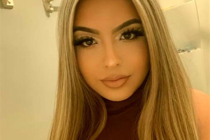 Maya, 24, a blonde amber-eyed latina companion based in Golynki. Offering Erotic Massage, Domination, 69. Available for incall and outcall, overnight booking...