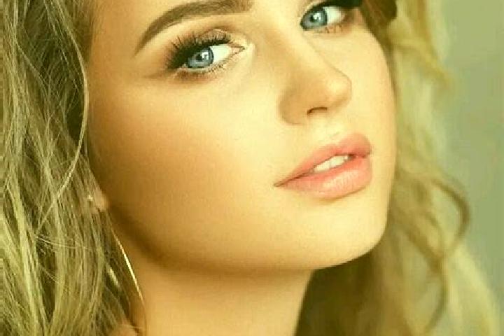 Maya, 24, a dark blonde blue-eyed indian companion based in Gemona. Offering Couples, Striptease, Girlfriend Experience, A-Level, Party Girl. Available for i...
