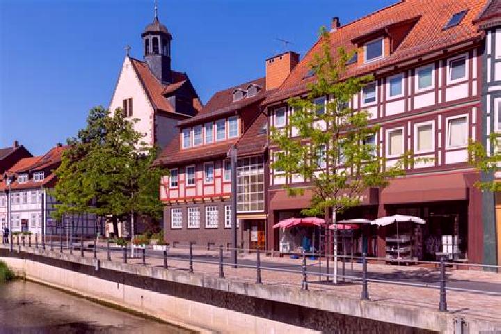 Maya, 24 — Escort in Bad Salzdetfurth, Germany