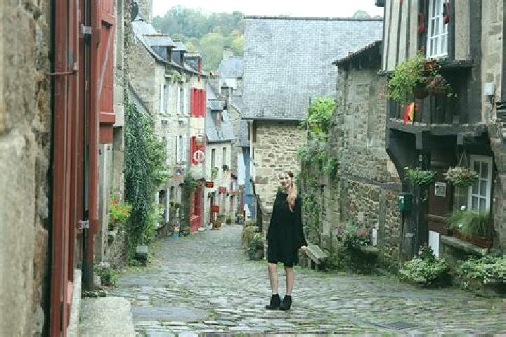 Maya, 24 — Escort in Dinan, France
