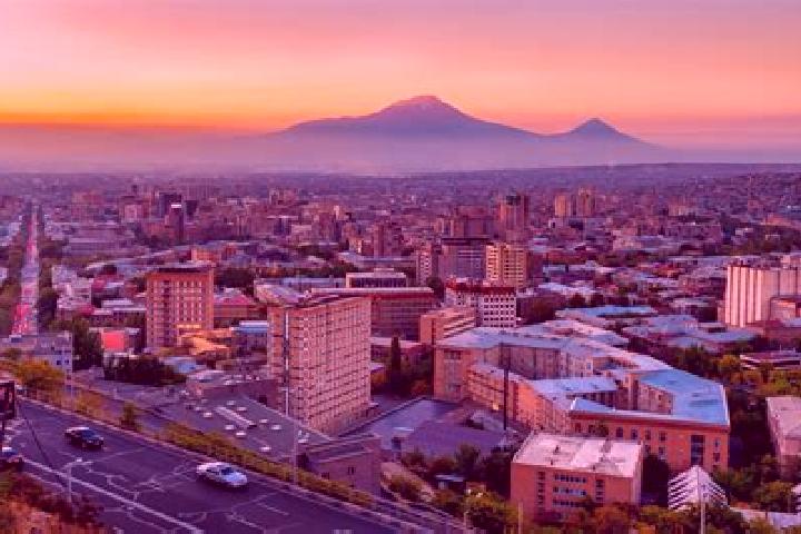 Maya, 24 — Escort in Hartagyugh, Armenia