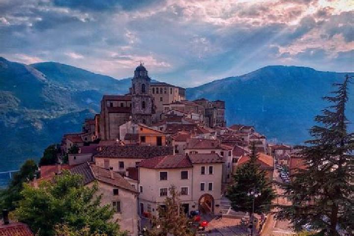 Maya, 24 — Escort in Savoia di Lucania, Italy