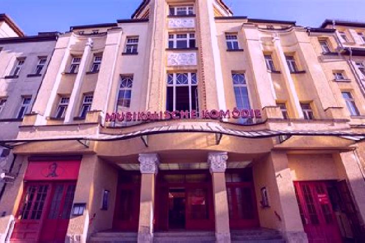 Maya, 24 — Escort in Ursprung, Austria