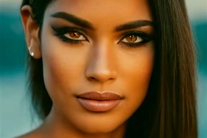 Maya, 25, a auburn amber-eyed latina companion based in Terang. Offering Striptease, CIM, Prostate Massage, 69, OWO. Available for incall and outcall, day an...